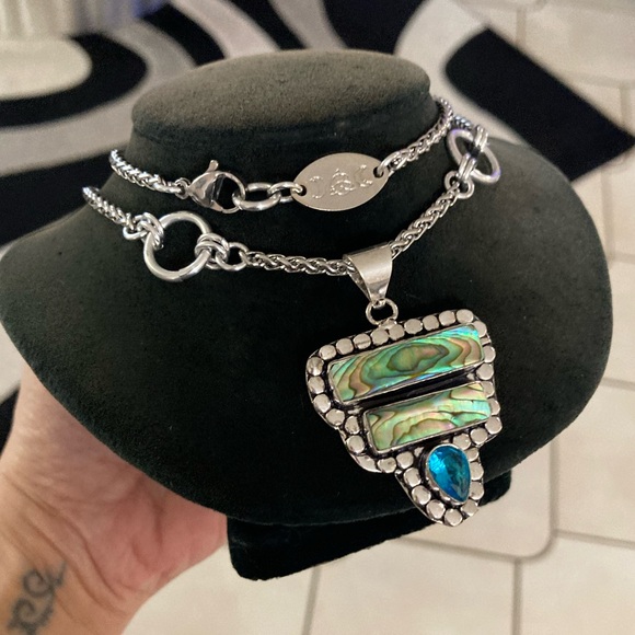 Natural blue green abalone shell & blue Indian topaz gemstone boho necklace - Picture 9 of 15